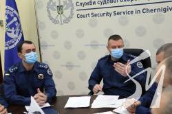 Більше сотні небезпечних предметів намагалися пронести до судів жителі Чернігівщини у листопаді